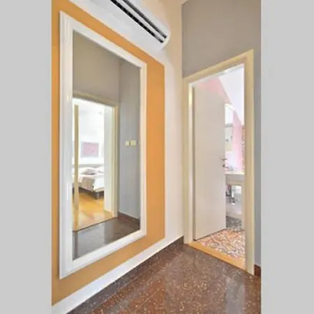 Penthouse Sol St *